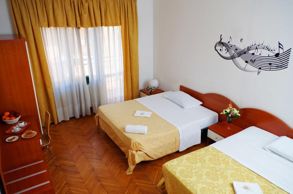 Hotel Centrale Milan Room photo