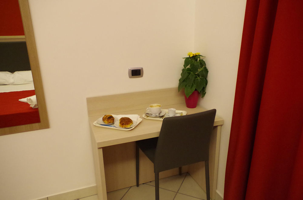Hotel Centrale Milan Exterior photo