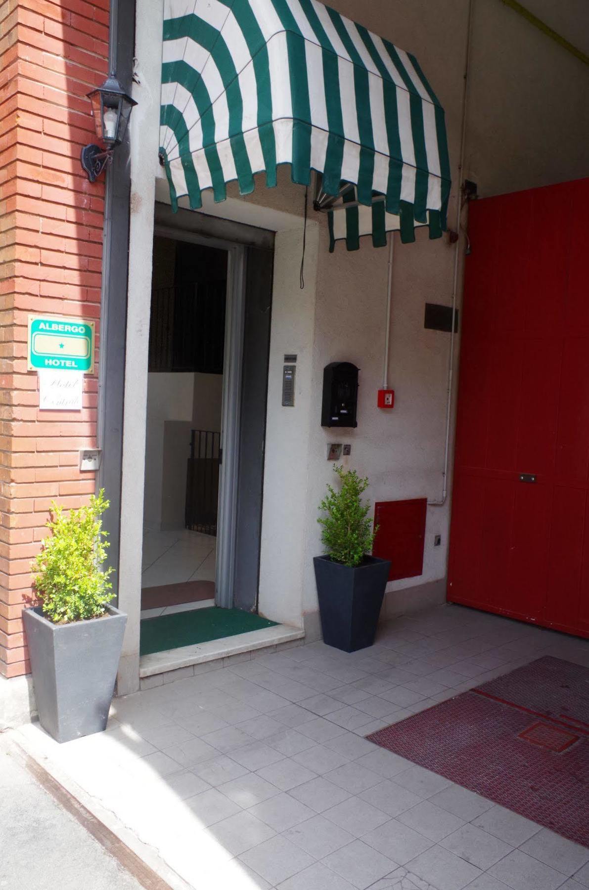 Hotel Centrale Milan Exterior photo