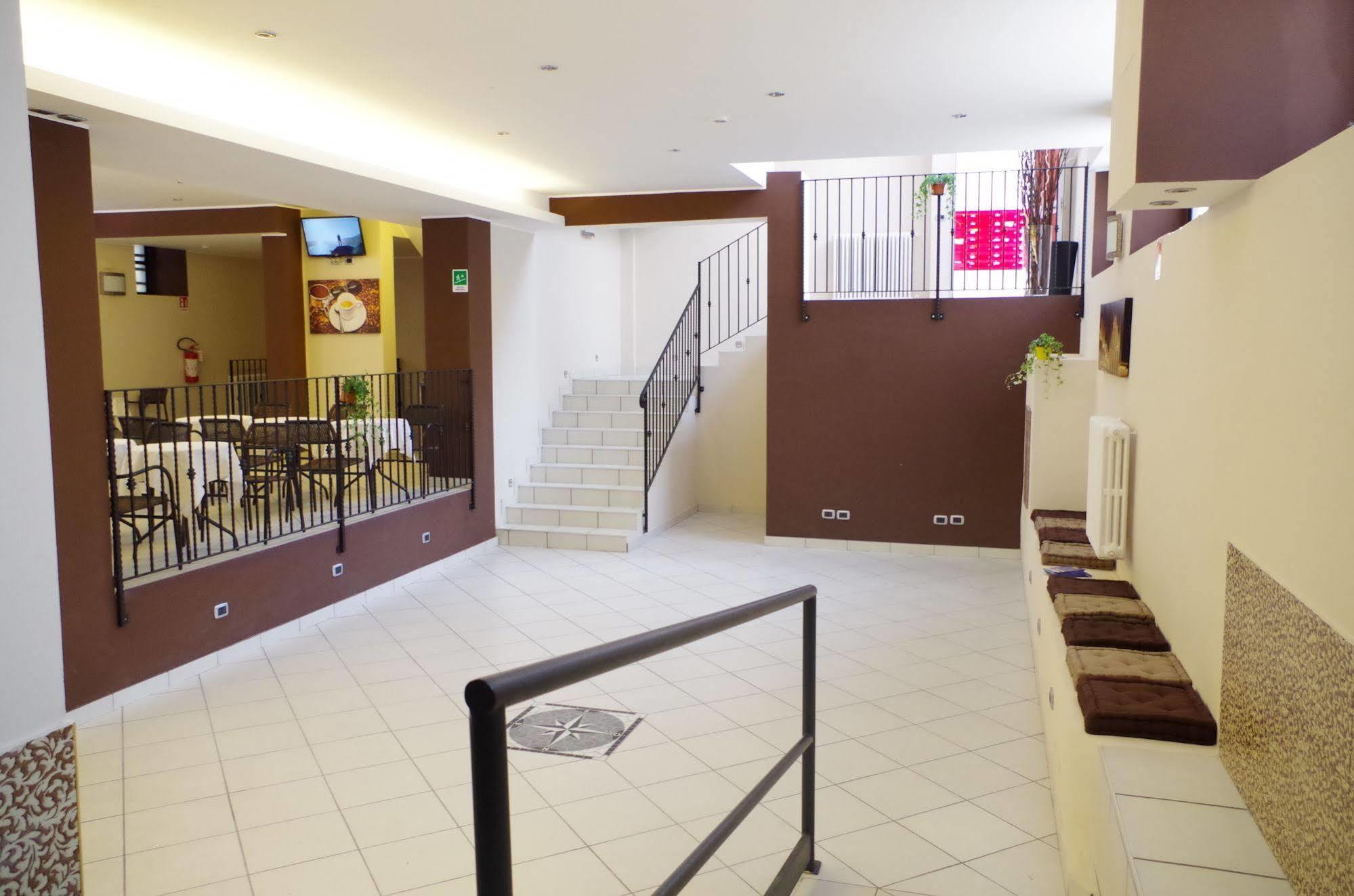 Hotel Centrale Milan Exterior photo